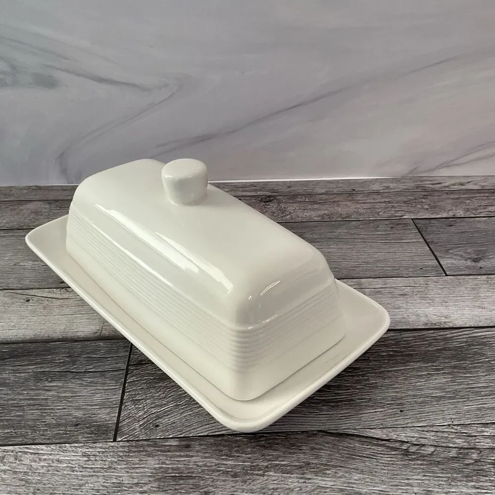 Maison Neuve Ceramic White Butter Dish w/Lid 8 3/8